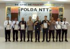 Berhasil-Ungkap-Kasus-11-Juta-Rokok-Ilegal-di-Perbatasan,-Kapolda-NTT-Beri-Penghargaan-kepada-Personel-Polri-dan-Bea-Cukai