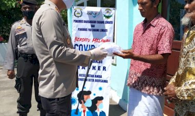 Pembagian-Masker-Gratis-Oleh-Kapolres-Lembata-Kepada-Masjid-Di-Lewoleba