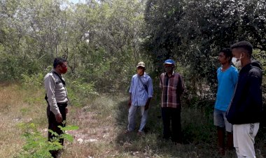 Bhabinkamtibmas-Desa-Kolipadan-Sampaikan-Himbauan-Terkait-Antisipasi-Penyebaran-Covid-19-Kepada-Warga