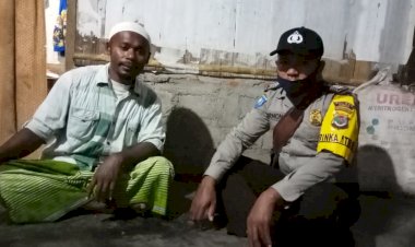 Patroli-Dan-Sambang-Anggota-Bhabinkamtibmas-Desa-Wailolong