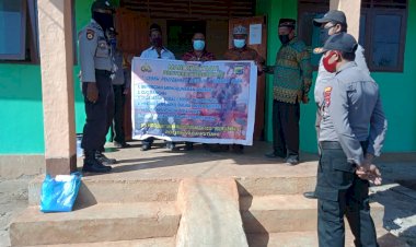 Bhabinkamtibmas-Bersama-Anggota-Personil-Polsek-Nagawutung-Himbau-Warganya-Untuk-Selalu-Mengedepankan-Protocol-Kesehatan-Jelang-Diberlakukannya-Prosedur-NEW-NORMAL-15-Juni-2020