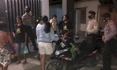 Menjelang-Hari-Bhayangkara-ke-74.,-Bripka-Heriansyah-Pimpin-Anggota-Sat-Sabhara-Polres-Lembata-Lakukan-Patroli-Dialogis-Covid-19