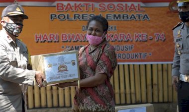 Jelang-Hari-Bhayangkara-Ke-74,-Polres-Lembata-Menyalurkan-Sembako-Ke-Panti-Asuhan.