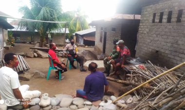 Bhabinkamtibmas-Bripka-Sefrin-Himbau-Warganya-Untuk-Selalu-Mengedepankan-Protocol-Kesehatan-Di-Era-NEW-NORMAL.