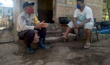 Di-Era-“Adaptasi-Kebiasaan-Baru”-Brigpol-Muhammad-Hasan-Sambang-Kamtibmas,-Sosialisasi-Ke-Warga-Desa-Binaannya