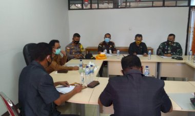 Kapolres-Lembata-Hadiri-Rapat-Forkopimda-terkait-Penanganan-dan-Pencegahan-wabah-Virus-Corona-(Covid-19)-di-Kab.-Lembata.--