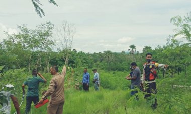 Kapolsubsektor-Ile-Ape-dan-Bhabinkamtibmas-Ile-Ape-Himbau-Warga-Untuk-Lebih-Peduli-dan-Peka