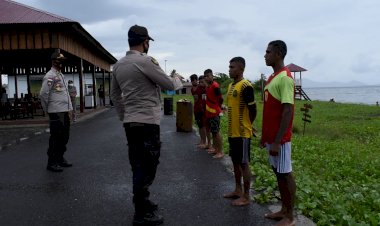 Tim-Gabungan-TNI,-POLRI-Dan-Sat-POL-PP-Kabupaten-Lembata-Tertibkan-Penggunaan-Masker-Di-Pantai-Wulen-Luo