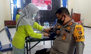 Peringati-Hari-Bhayangkara-ke-75,Polres-Lembata-Lakukan-Bakti-Sosial-Donor-Darah-Untuk-Kemanusiaan