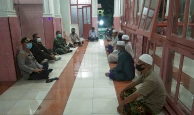 Melonjaknya-Angka-Covid-19-di-Kab.Lembata,Kapolres-Lembata-laksanakan-Silahturahmi-ke-Masjid-Al-Iklas-Lewoleba