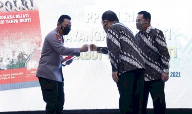 Kapolri:-Buku-'Bhayangkara-Sejati-Mengabdi-tanpa-henti'-Jadi-Renungan-Polri-untuk-Jadi-Lebih-Baik.