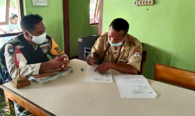 Sambangi-Kepala-Desa,-Bhabinkamtibmas-:-Terimakasih-Dukungan-Pak-Kades-Dalam-Ciptakan-Kamtibmas-Yang-Aman-Dan-Kondusif.