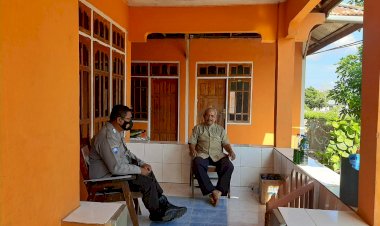 Bhabinkamtibmas-Himbaua-Warga-Binaannya-Waspadai-Wabah-PMK.