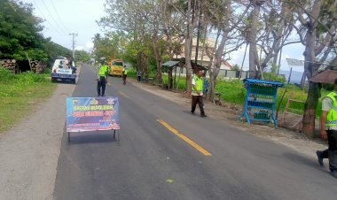 Pelaksanaan-Operasi-Hari-Ke-9-Satlantas-Polres-Lembata-Tindak-Tegas-Dan-Berikan-Himbauan-Kamseltibcar-Lantas.