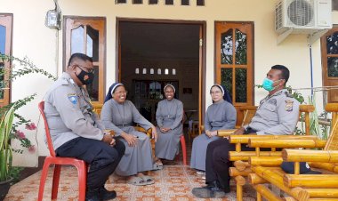 Pererat-Tali-Silaturahmi-Kanit-Binmas-Polsek-Nagawutung-Sambangi-Susteran-Loang-Dalam-Giat-Ops-Binawaspada.