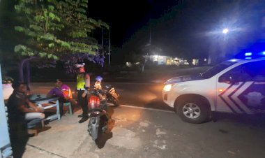 Ciptakan-Kamseltibcarlantas,-Sat-Lantas-Polres-Lembata-Rutin-Gelar-Patroli-Malam-Hari