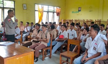 Kasat-Binmas-Polres-Lembata-Laksanakan-Sosialisasi-Penerimaan-Terpadu-Anggota-Polri-Tahun-Anggaran-2023-Di-SMA-Swasta-PGRI-Lewoleba