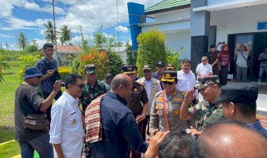 Kapolres-Lembata-Jemput-Kedatangan-Gubernur-NTT-di-Bandara-Wunopito-Lewoleba
