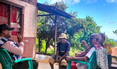 PERERAT-SILATURAHMI-BHABINKAMTIBMAS-INGATKAN-WARGA-WASPADAI-PENYAKIT-MENULAR.