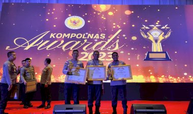 Membanggakan,-Polda-NTT-Raih-Piala-dan-Tiga-Piagam-dalam-Ajang-Kompolnas-Awards-2023.-