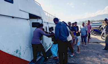 Ini-yang-di-lakukan-anggota-KPPP-laut-saat-lakukan-pengamanan-pelabuhan