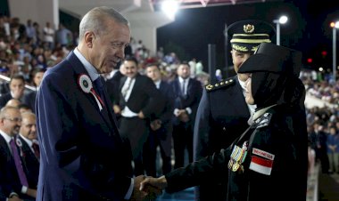 Bikin-Bangga,-3-Anggota-Polri-Diwisuda-Langsung-Presiden-Erdogan-Usai-Ikuti-Pendidikan-2-Tahun-di-Turki