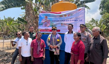 “polri-peduli-lingkungan”-Kapolres-Lembata-resmikan-langsung-bantaun-air-bersih-dari-kapolri,-“sumur-bor-dan-pompa-air”-di-desa-wuakerong