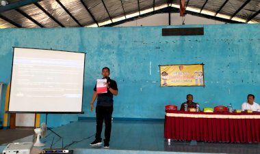 Kasat-Reskrim-Polres-Lembata-Pimpin-anggota-(REMAS)-Untuk-Siswa-Siswi-SMAS-Frater-Don-Bosco