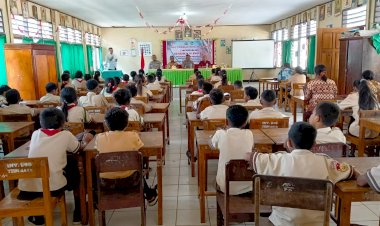 Polsek-Nubatukan-Berikan-Sosialisasi-Aturan-DI-SDK-II-Lewoleba