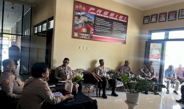 Kapolres-LEmbata-Evaluasi-Pelaksanaan-Operasi-Mantap-Brata-turangga-2023-2024-serta-menyampaikan-arahan-Kapolri-kepada-PJU-Polres