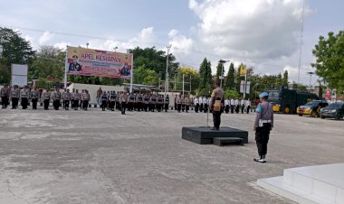 Ini-penyampaian-pimpinan-polri-saat-apel-kesiapsiagaan-pengamanan-pemilu-2024