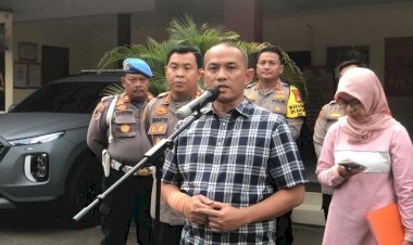 Panitia-Klarifikasi-Tak-Ada-Intimidasi-Polisi-Atas-Pentas-di-TIM