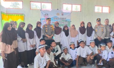 Wakapolres-Lembata-Pimpin-Jumat-Curhat-Di-MTs-Negeri-2-Nubatukan