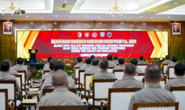 Kapolri-Buka-Rakernis-Gabungan-5-Divisi-Satker-Polri