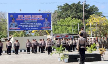 Ini-yang-di-sampaikan-Kapolres-Lembata-saat-berikan-arahan-pada-Apel-gelar-pasukan-Operasi-Zebra-Turangga-2024-di-Polres-Lembata
