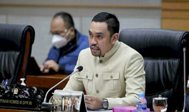 *Polri-Dapat-Dukungan-DPR-dalam-Pemberantasan-Judi-Online-di-Komdigi*