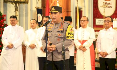 Misa-Malam-Natal-Menkopolkam-Kapolri-Sambangi-Gereja-Katedral-Jakarta