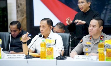 Polri-Ungkap-Kecurangan-Minyak-Goreng-di-Depok,-Ribuan-Liter-Disita