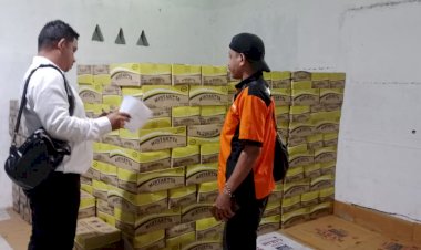 Polres-Lembata-Lakukan-Monitoring-Harga-Minyak-Kita-Jelang-Ramadhan-1446-H