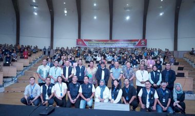 *Kebangkitan-Nasional-vs.-Kebangkitan-Mesin:-Siapa-yang-Menang?*