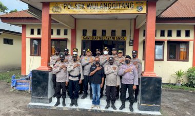 Kapolda-NTT-Tinjau-Polsek-Wulanggitang-dan-Beri-Tali-Asih-untuk-Personel-Terdampak-Erupsi