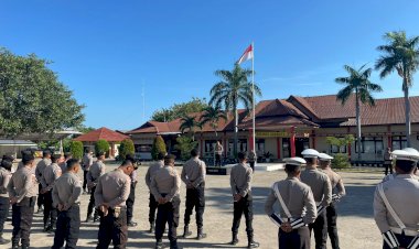 pesan-Kapolres-Lembata-pada-saat-apel-jam-pimpinan-.