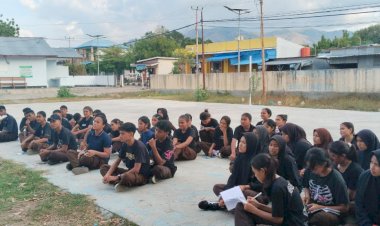Kanit-Bintibsos-Satbinmas-Polres-Lembata-Laksanakan-Pembinaan-dan-Penyuluhan-kepada-Anggota-Saka-Bhayangkara.