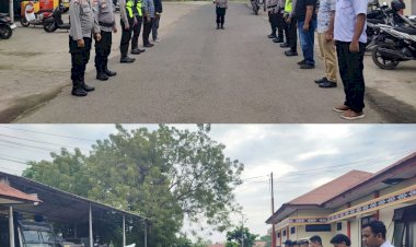Awali-Tugas-dengan-Arahan-Pawas,-Personel-Piket-Polres-Lembata-Siap-Berikan-Pelayanan-Terbaik-Selama-1x24-Jam.