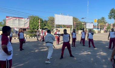 Latihan-Bela-Diri,-Anggota-Polres-Lembata-Tingkatkan-Kemampuan-dan-Ketangkasan-dalam-Menjalankan-Tugas