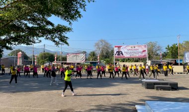 Jaga-Kebugaran-dan-Kesehatan,-Anggota-Polres-Lembata-Rutin-Laksanakan-Senam-Bersama.