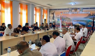 Kapolres-Lembata-Hadiri-Rapat-Forkopimda,-Bahas-Penegakan-Hukum-BBM-Bersubsidi-dan-Pengendalian-Harga-Beras.