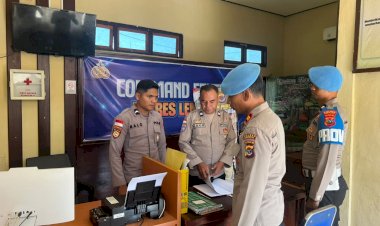 Kasi-Propam-Polres-Lembata-Sidak-Piket-SPKT-dan-Layanan-110,-Pastikan-Pelayanan-Masyarakat-Berjalan-Prima.