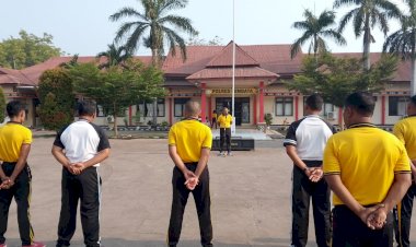 Jaga-Kebugaran-dan-Tingkatkan-Kekompakan,-Personel-Polres-Lembata-Laksanakan-Apel-Pagi-dan-Senam-Bersama.
