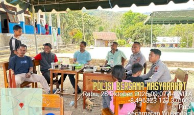 Pererat-Kedekatan-dengan-Warga,-Polsubsektor-Wulandoni-Gelar-Polisi-Kumpul-Bersama-Masyarakat.